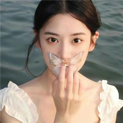 碎玉溅飞花